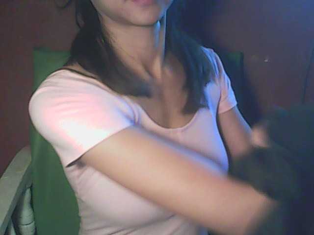 krisnah3 live cam on BongaCams