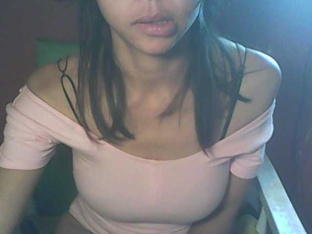krisnah3 live cam on BongaCams