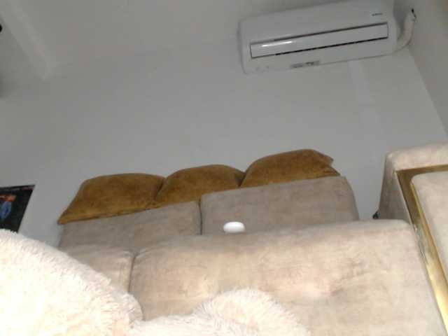 trissabenson live cam on BongaCams