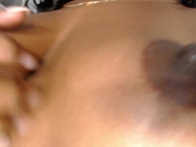 trissabenson live cam on BongaCams