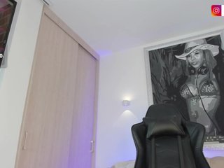 BellaRossi Porn Show