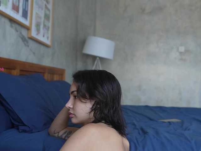 elisonni live cam on BongaCams