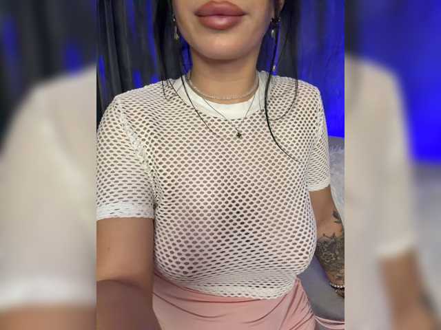 _EUPHORIAA_ live cam preview