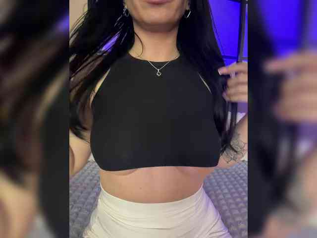 Este modelo está en vivo ahora. missJasmine07