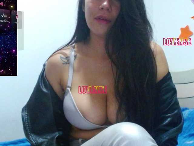 SandyQueen live cam on BongaCams