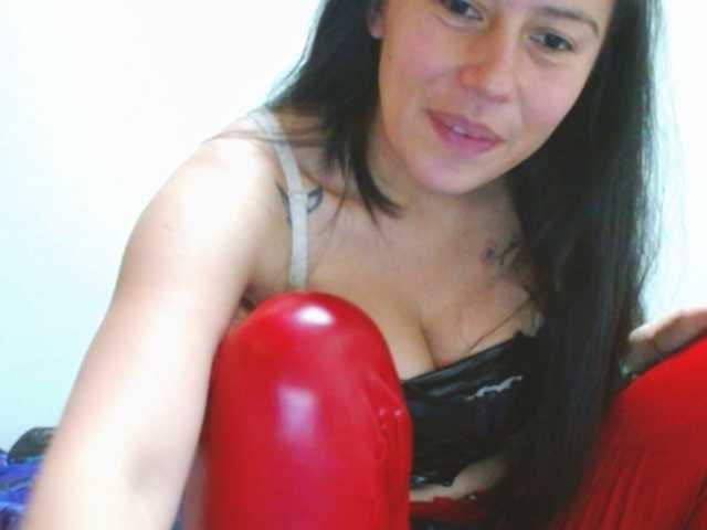 SandyQueen live cam on BongaCams