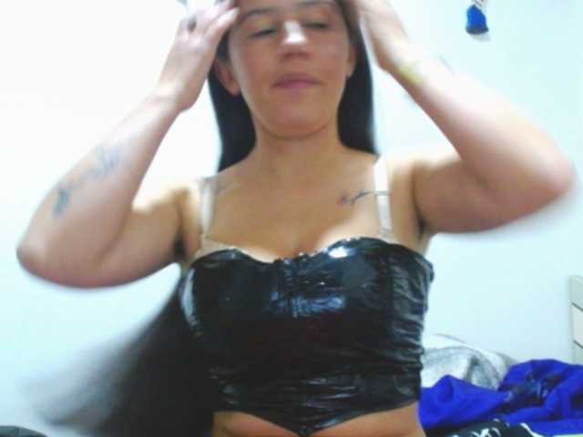 SandyQueen live cam on BongaCams