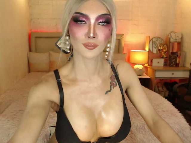 FreakyMaria live webcam show
