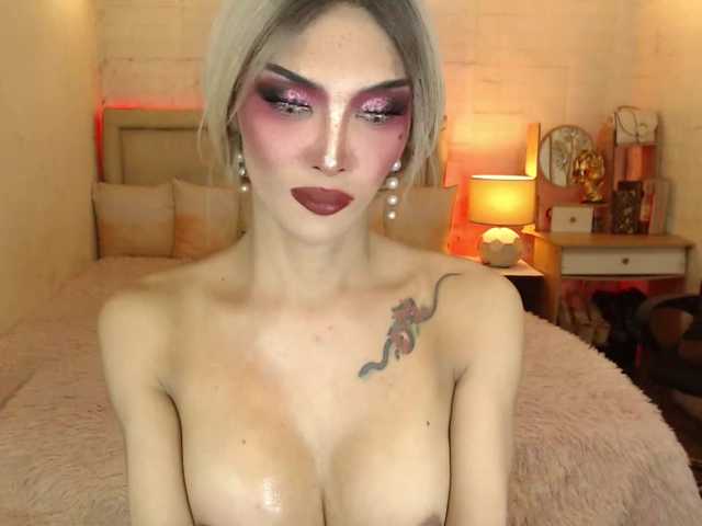 FreakyMaria live webcam show