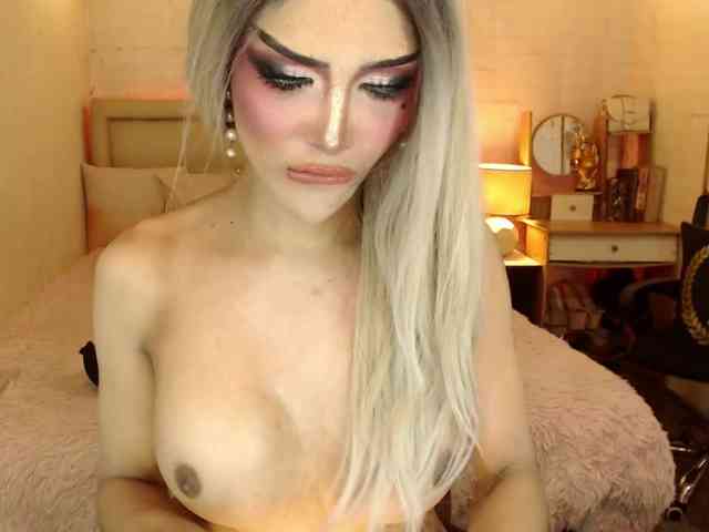 BunnyNikkii Sex Cam Show