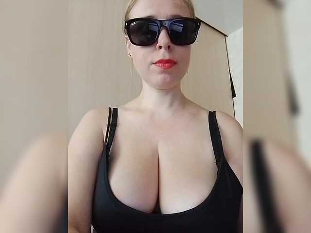 DashaKisa951 live cam on BongaCams