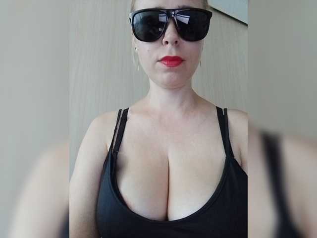 DashaKisa951 live cam on BongaCams