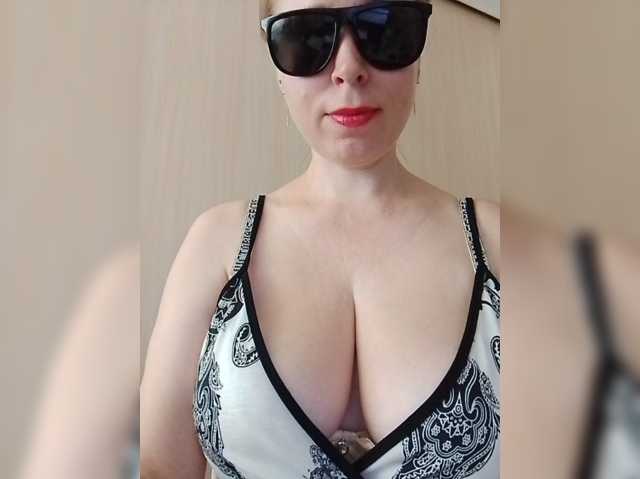 DashaKisa951 live cam on BongaCams
