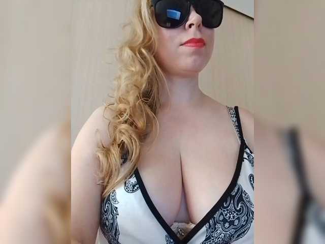 DashaKisa951 live cam on BongaCams