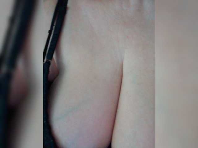 DashaKisa951 live cam on BongaCams