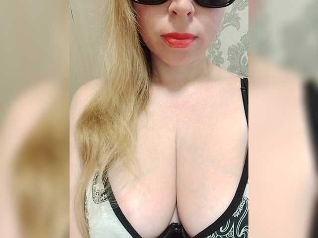 DashaKisa951 live cam on BongaCams