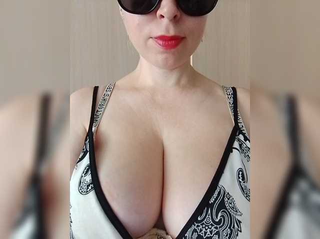 DashaKisa951 live cam on BongaCams