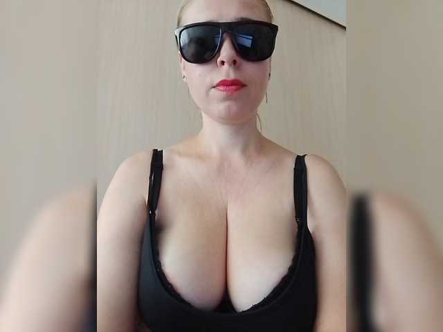 DashaKisa951 live cam on BongaCams