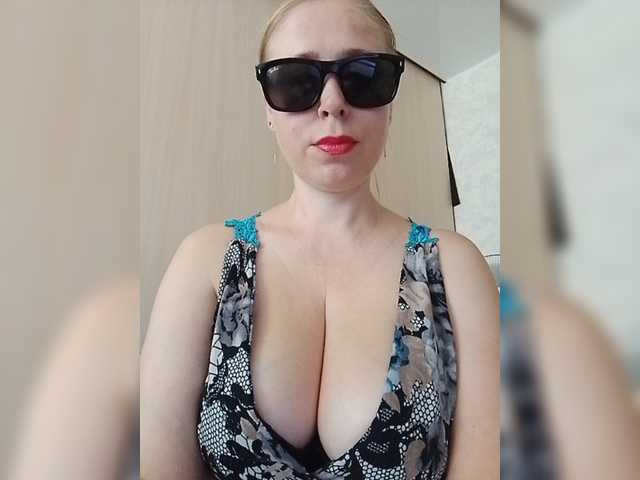 DashaKisa951 mature live cam