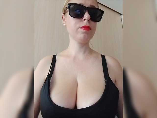 DashaKisa951 live cam on BongaCams