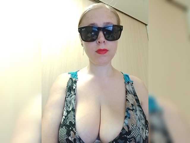 DashaKisa951 live cam on BongaCams