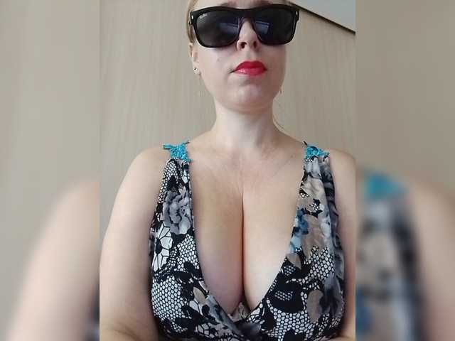 DashaKisa951 live cam on BongaCams