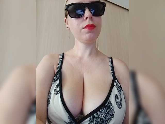DashaKisa951 live cam on BongaCams