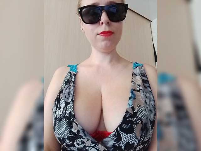 DashaKisa951 live cam on BongaCams