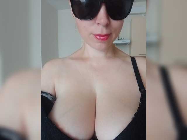 DashaKisa951 live cam on BongaCams