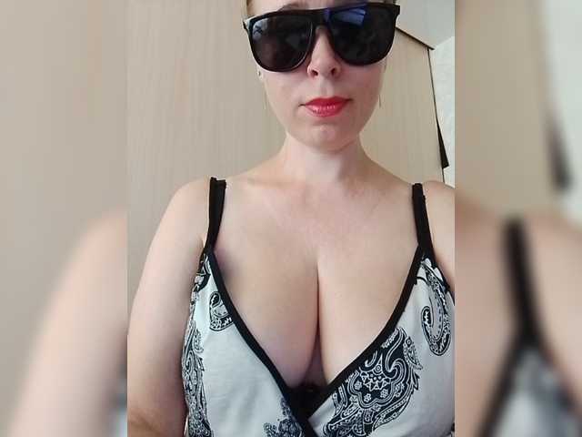 DashaKisa951 live cam on BongaCams