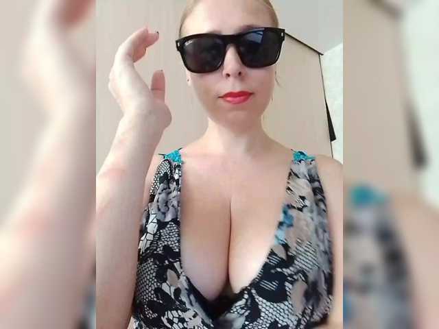 DashaKisa951 live cam on BongaCams
