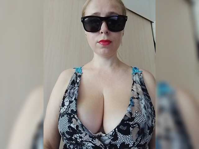 DashaKisa951 live cam on BongaCams