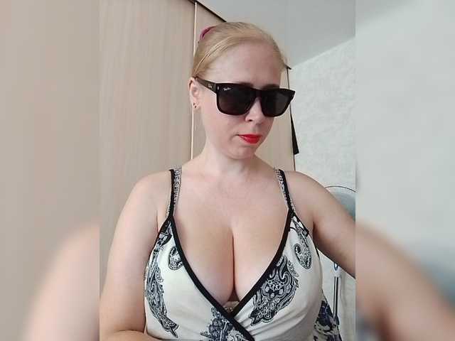 DashaKisa951 live cam on BongaCams