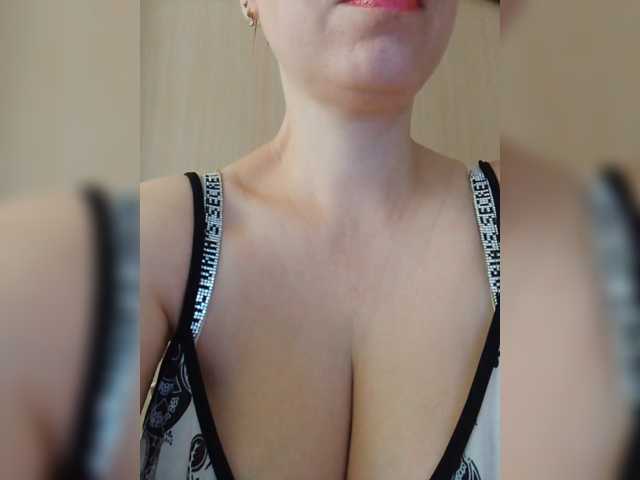 DashaKisa951 live cam on BongaCams