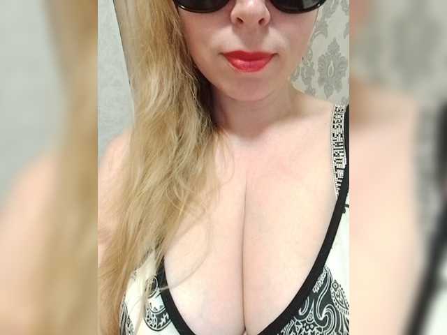 DashaKisa951 live cam on BongaCams