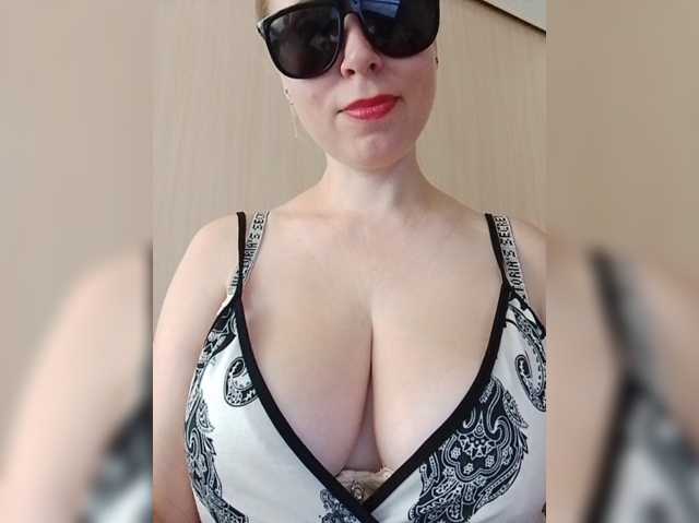 DashaKisa951 live cam on BongaCams