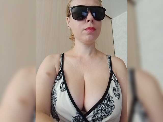 DashaKisa951 live cam on BongaCams