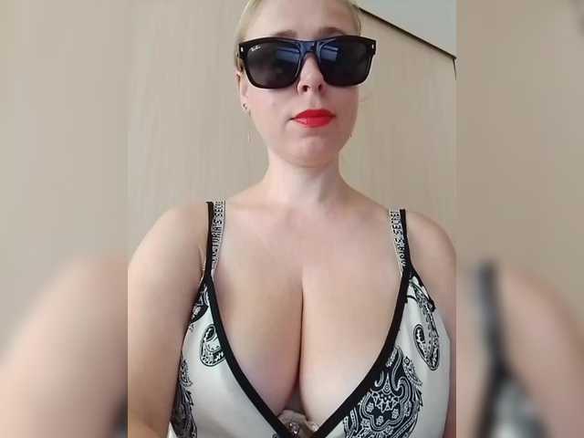 DashaKisa951 live cam on BongaCams