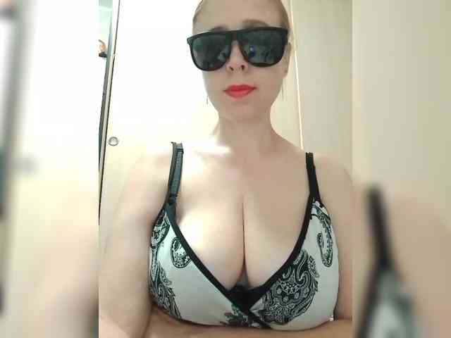 Dashulya666 webcam
