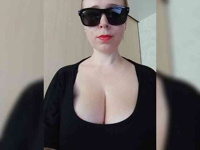 Dashulya666 webcam