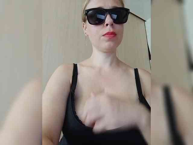 Dashulya666 webcam