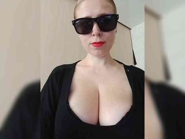 Dashulya666 webcam