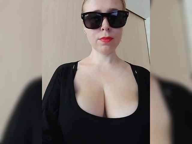 Dashulya666 webcam
