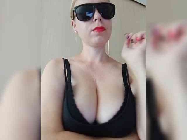 Dashulya666 webcam