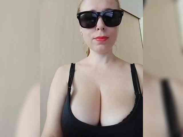 Dashulya666 webcam