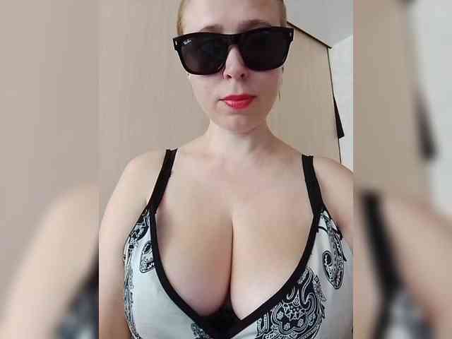 Dashulya666 webcam