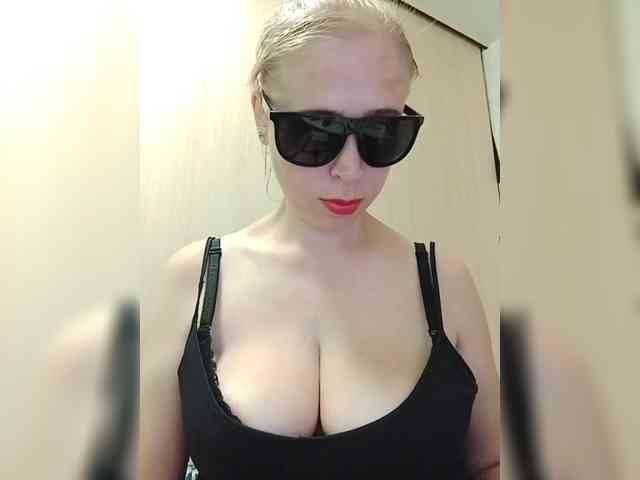 Dashulya666 webcam