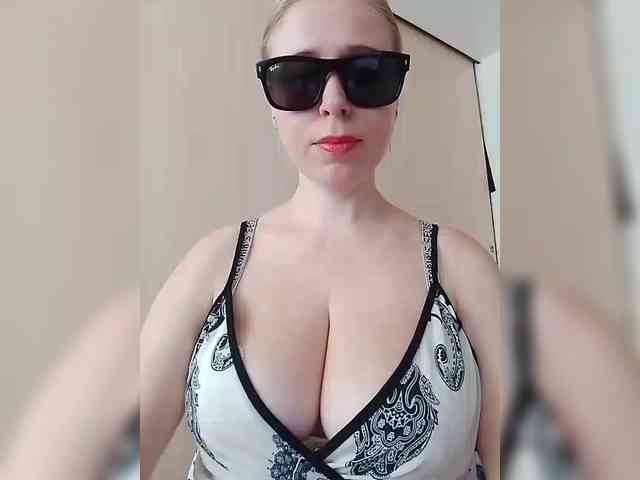 Dashulya666 webcam