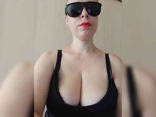 Dashulya666 webcam