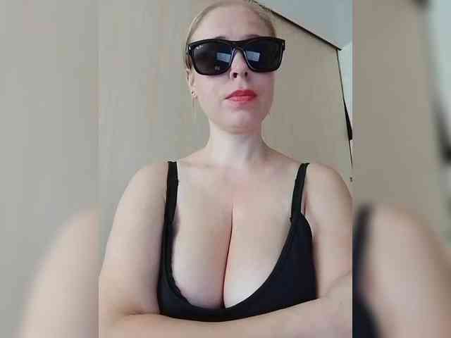 Dashulya666 webcam